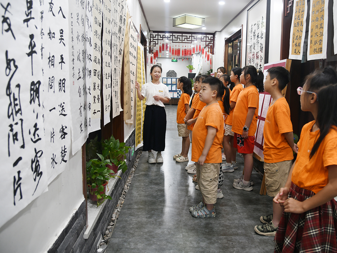 山西闻喜:暑期翰墨飘香 两千学子传承书法文脉