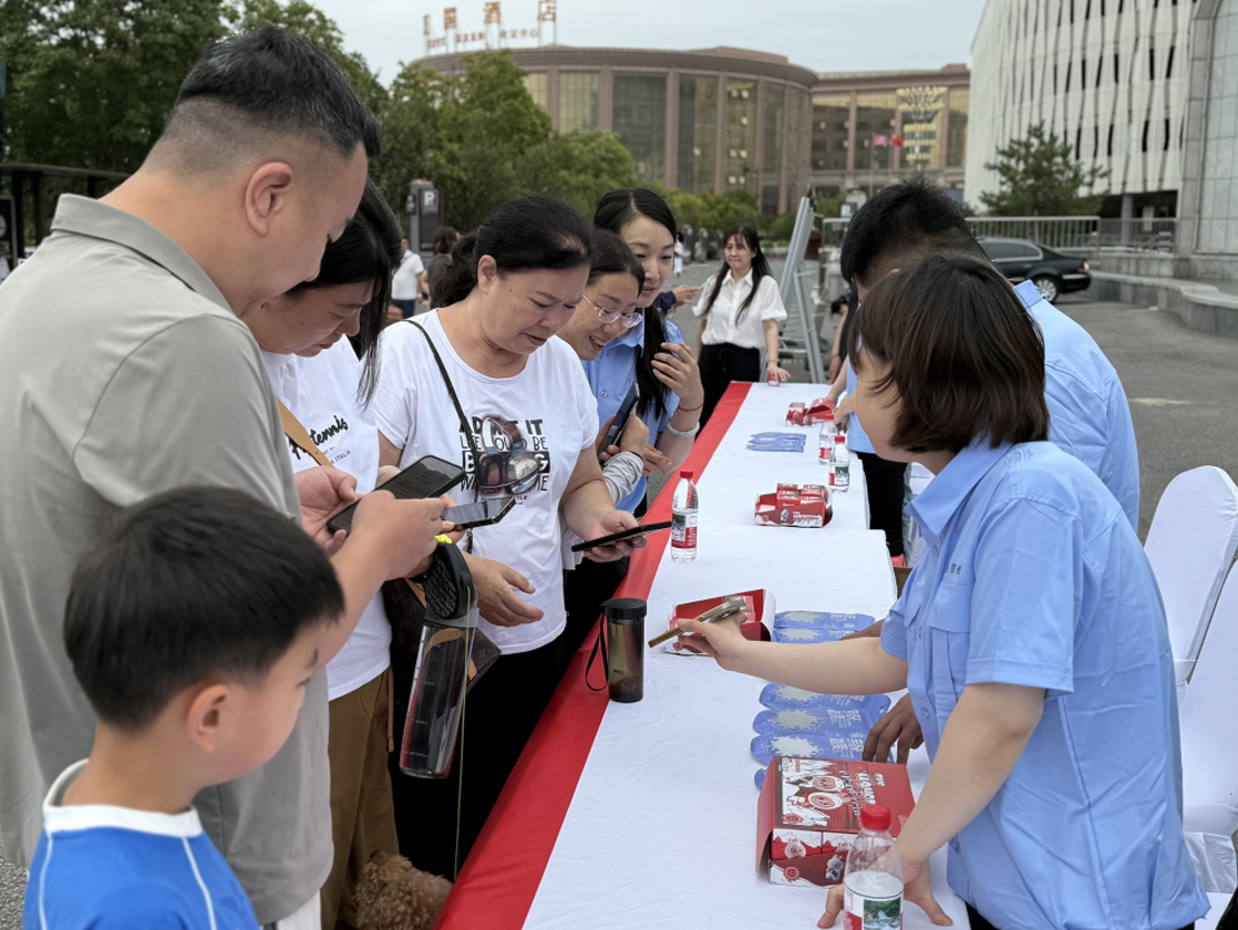 陕西开展食品安全 “你点我检” 进景区活动 筑牢游客饮食安全防线