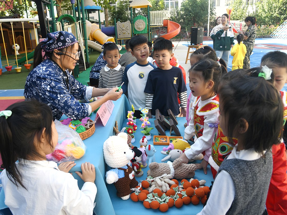 闻喜县海天新教育幼儿园举办非遗游园会 沉浸式体验播撒文化传承种子