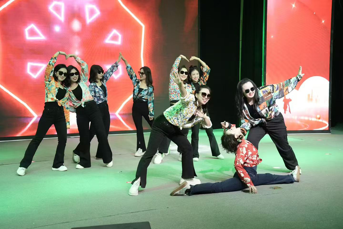 闻喜县举办庆祝第26个中国记者节活动 融媒匠心绘就奋进图景