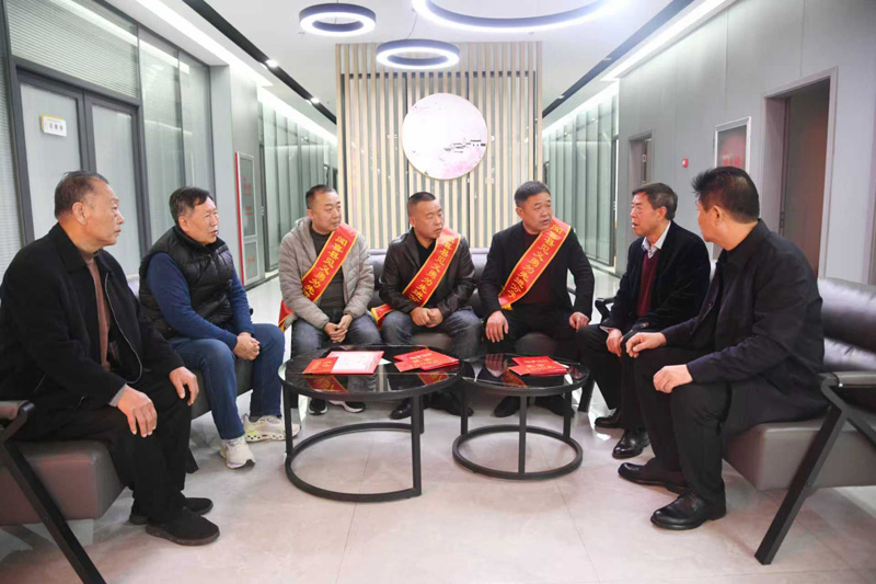 寒冬送暖敬英雄 山西闻喜慰问五位见义勇为先进分子