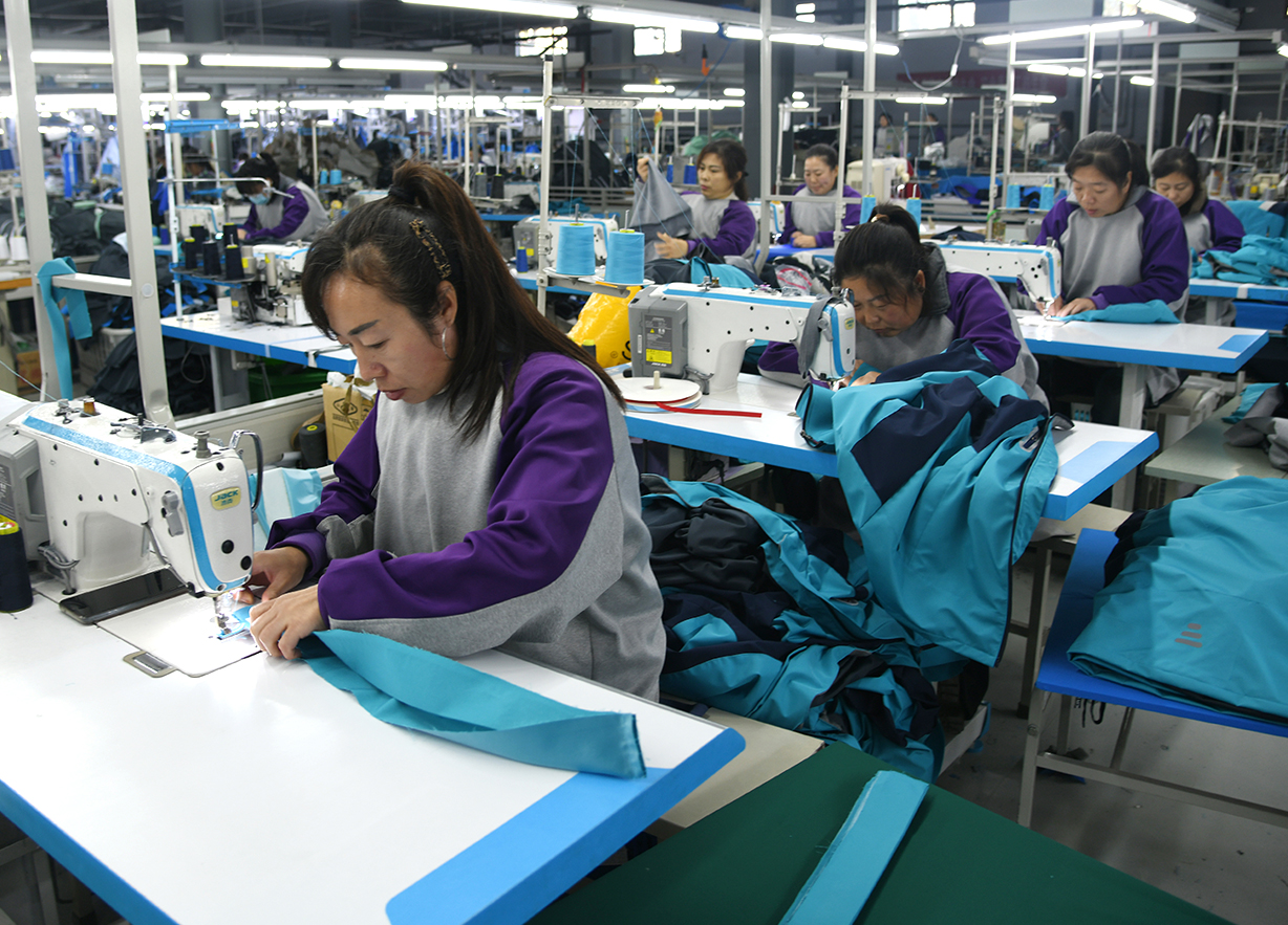 闻喜:企业满负荷赶产冲刺 筑牢全年目标收官基础