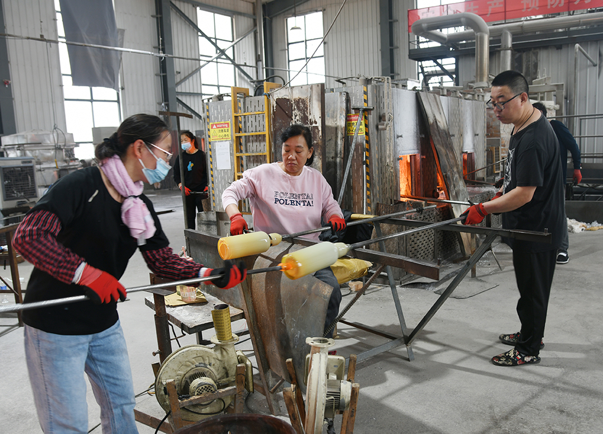 匠心铸精品 出海拓新局 山西晶尊无铅水晶制品热销国际市场