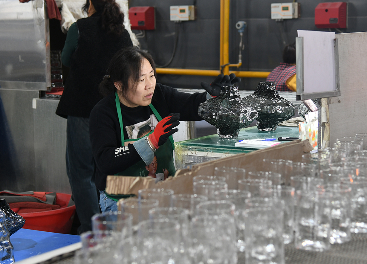 匠心铸精品 出海拓新局 山西晶尊无铅水晶制品热销国际市场