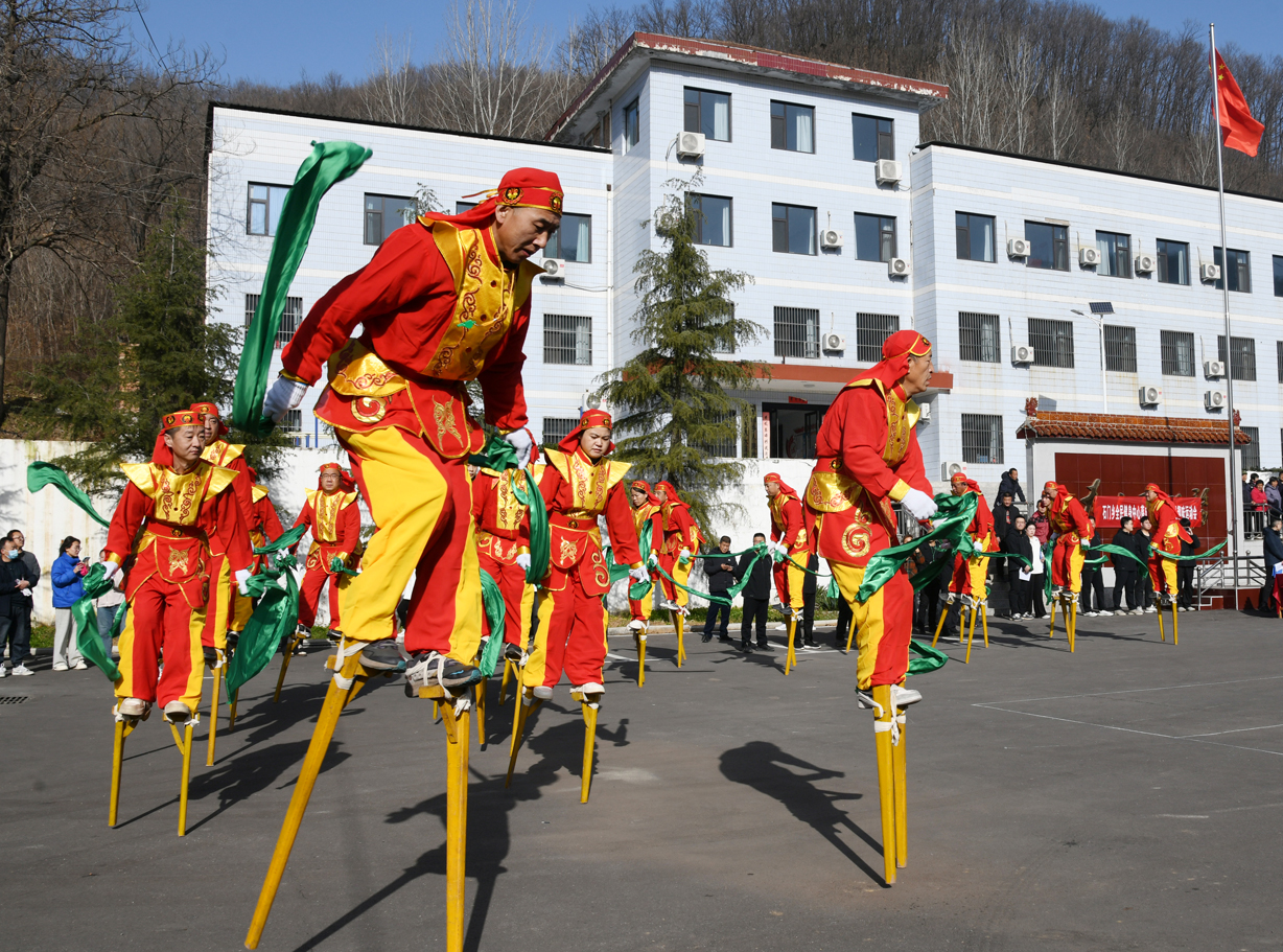 闻喜县石门乡:全民健身中心落成 趣味运动会点燃乡村活力