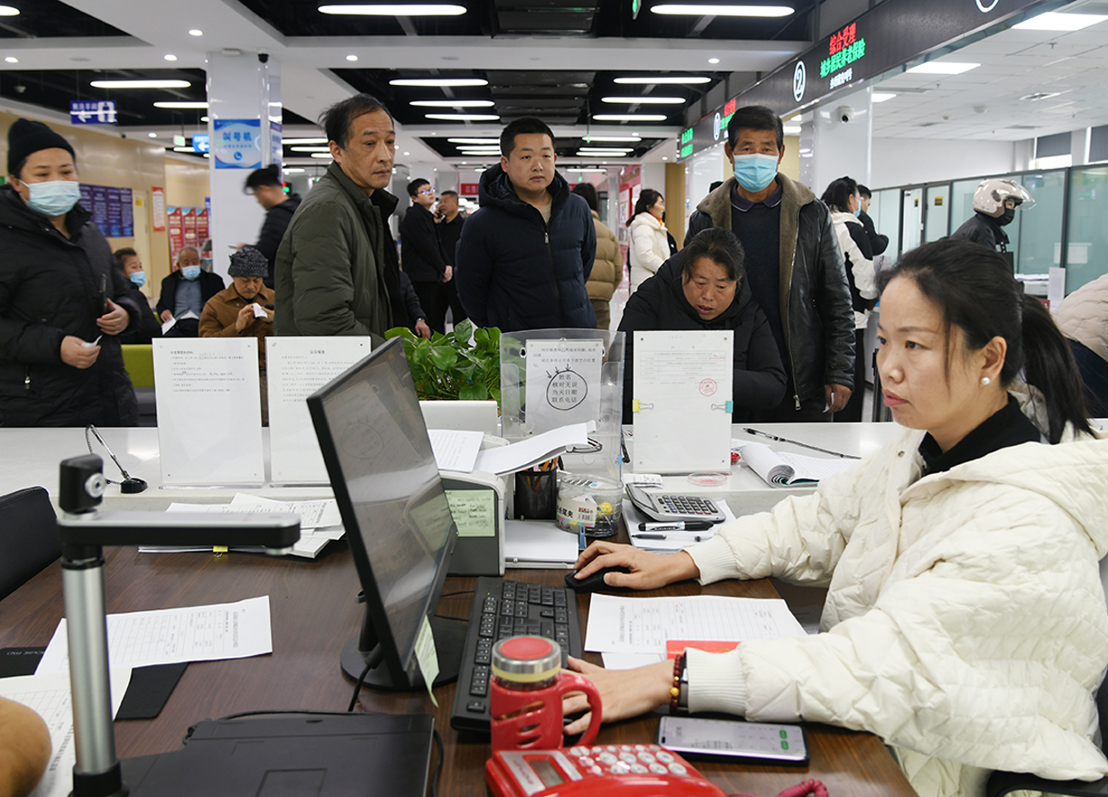 山西闻喜:社保经办流程再造 集成服务破解群众办事难题