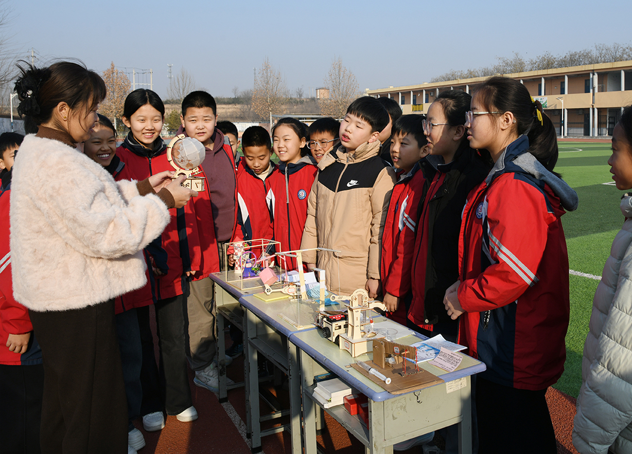 闻喜：科创主题活动点亮元旦 校地协同培育未来人才