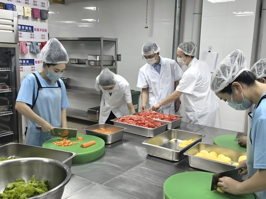 黑龙江创新 “妈妈食堂” 模式 以家校共治破解校园食品安全监管难题