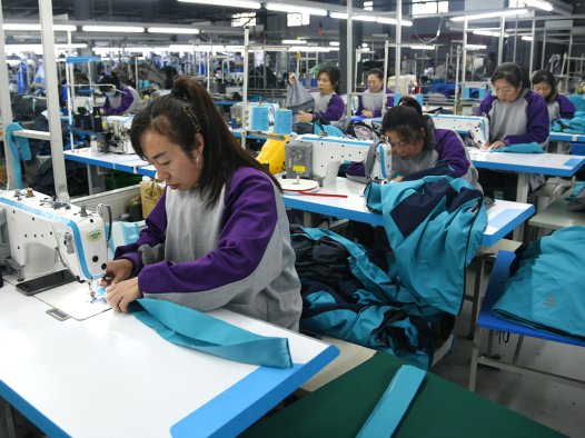 闻喜：企业满负荷赶产冲刺 筑牢全年目标收官基础