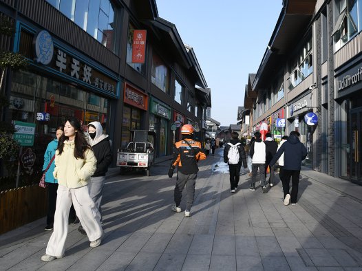 闻喜涑水小镇：“暖经济” 持续升温 御寒消费市场供销两旺